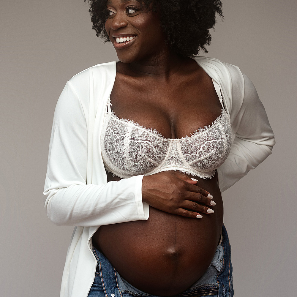 Maternity Photographer in Perth By Cinematic Billionaire Studio